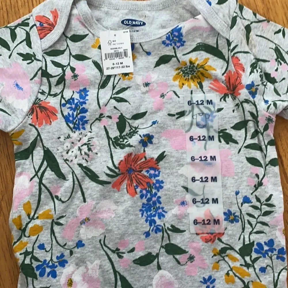 3/$15 Old Navy Onesie Girl 6-12months